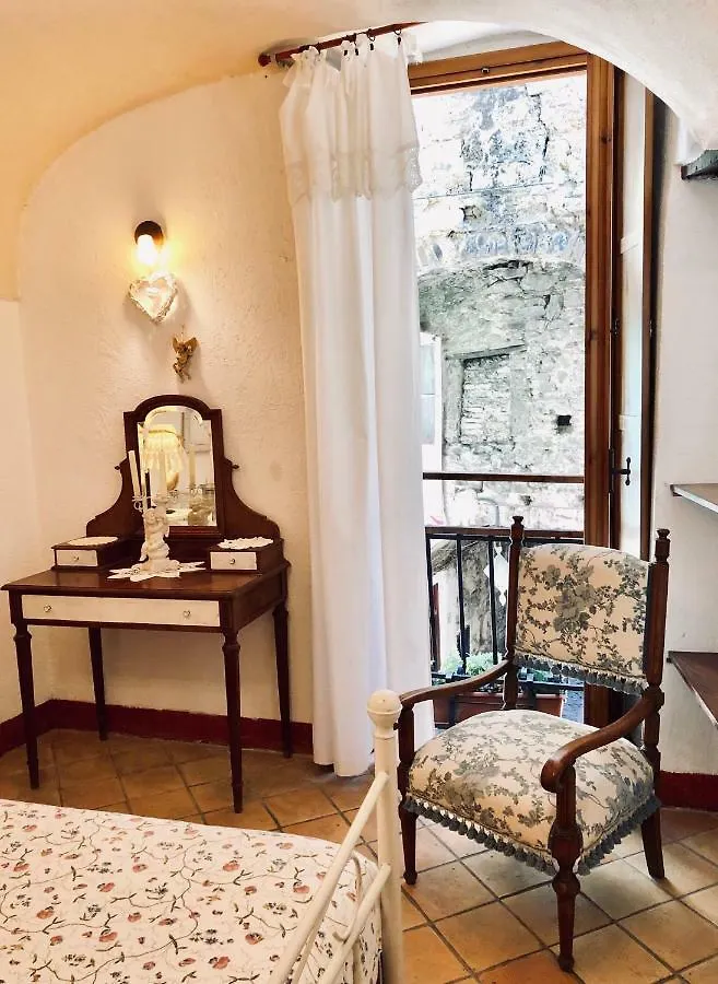 Stecado Caste - Dimora Storica Nel Cuore Del Paese Dolceacqua 0*,  Italy